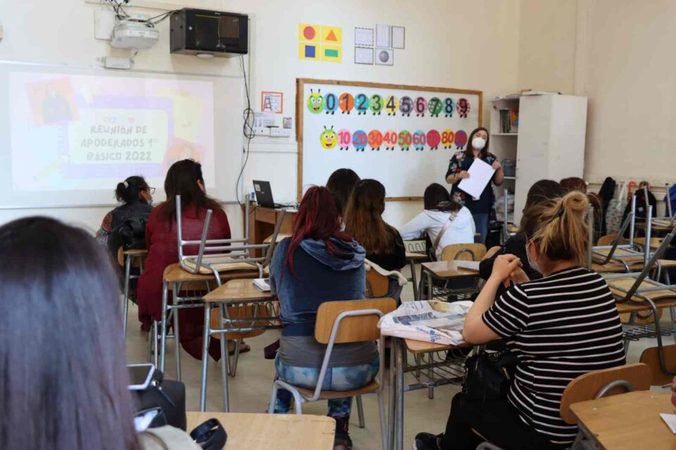 La Educación sobre la mesa. Hoy: Reunión de padres, reunión para la unión