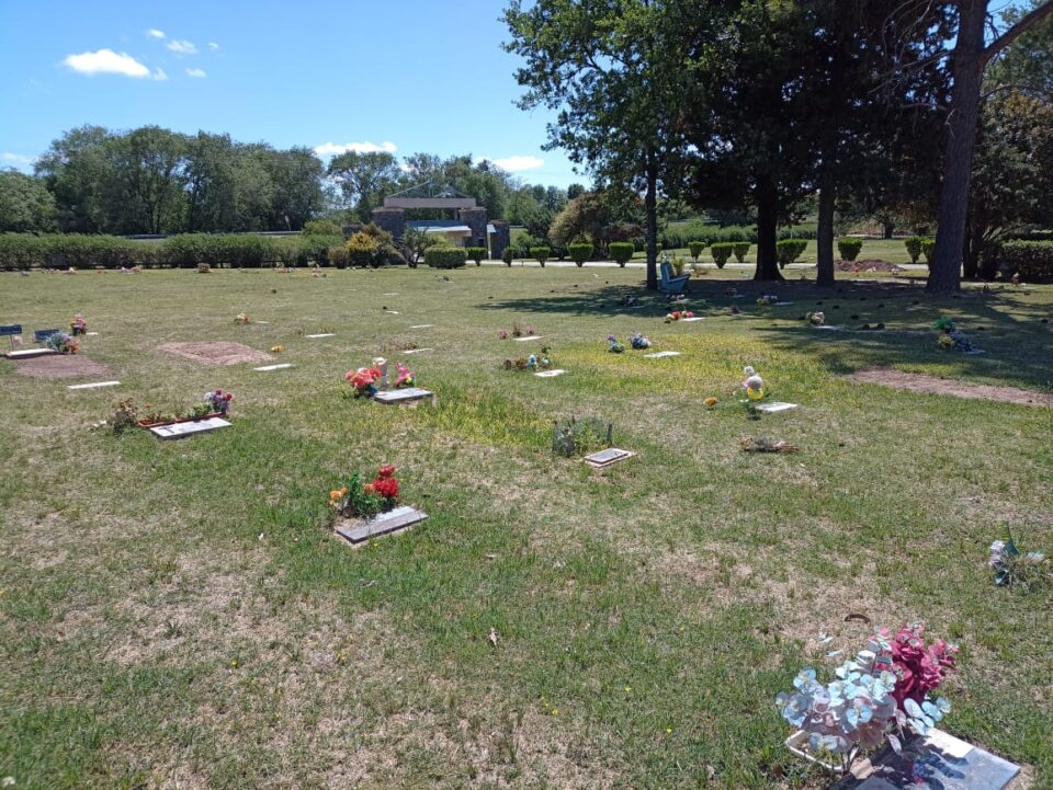 Cementerio La Paloma: familiares piden respeto por los restos de sus seres queridos