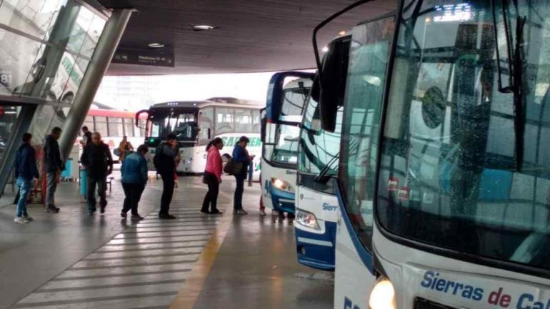 Interurbanos en Córdoba: ya no permitirán pagar con efectivo el boleto a bordo