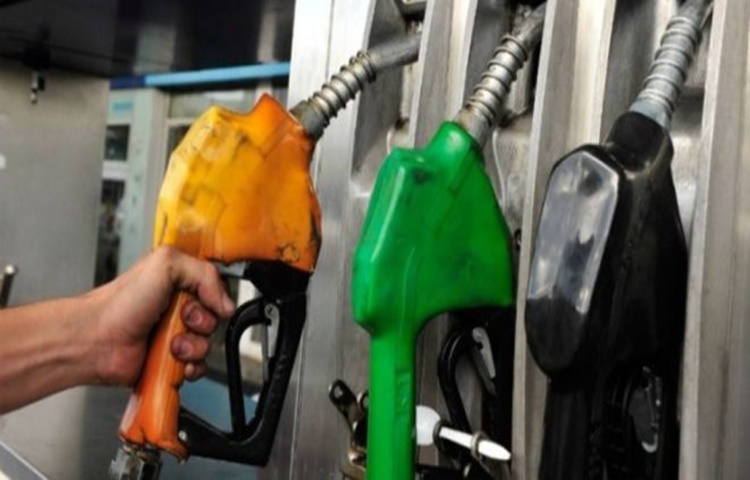 El Gobierno acordó con las petroleras aumentos máximos del 4% hasta marzo