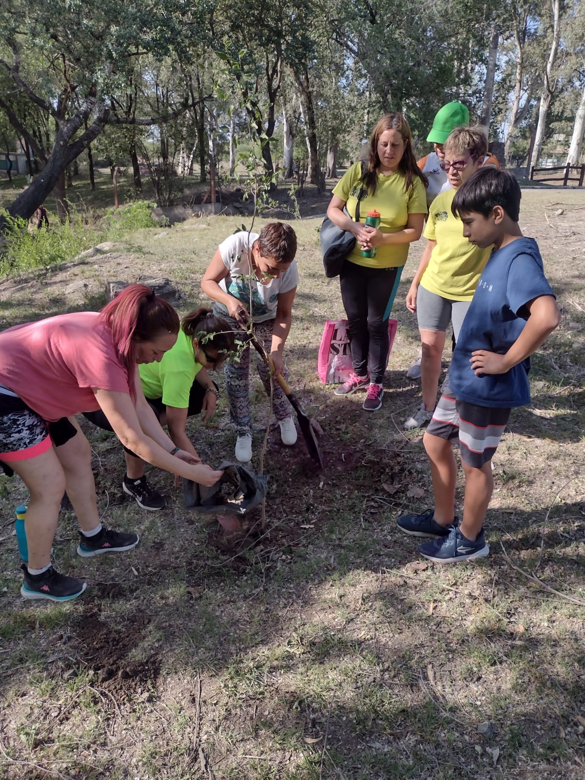 Un éxito el domingo de ecosenderismo en el arroyo