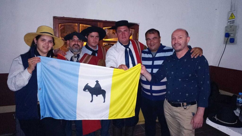 Se entregó la bandera Brocheriana a la Agrupación Padre Buteler