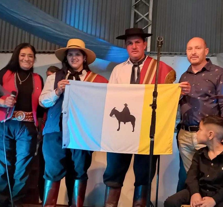 Se entregó la bandera Brocheriana a la Agrupación Padre Buteler