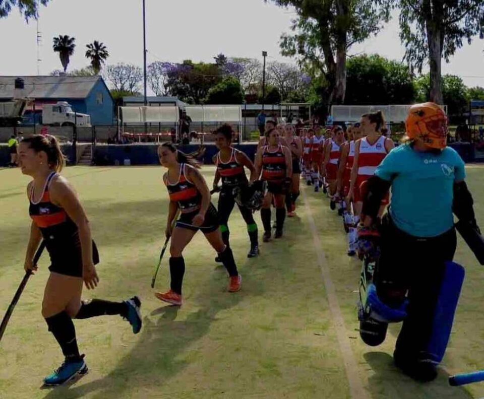Hockey: las chicas visitan a La Salle en Villa Belgrano