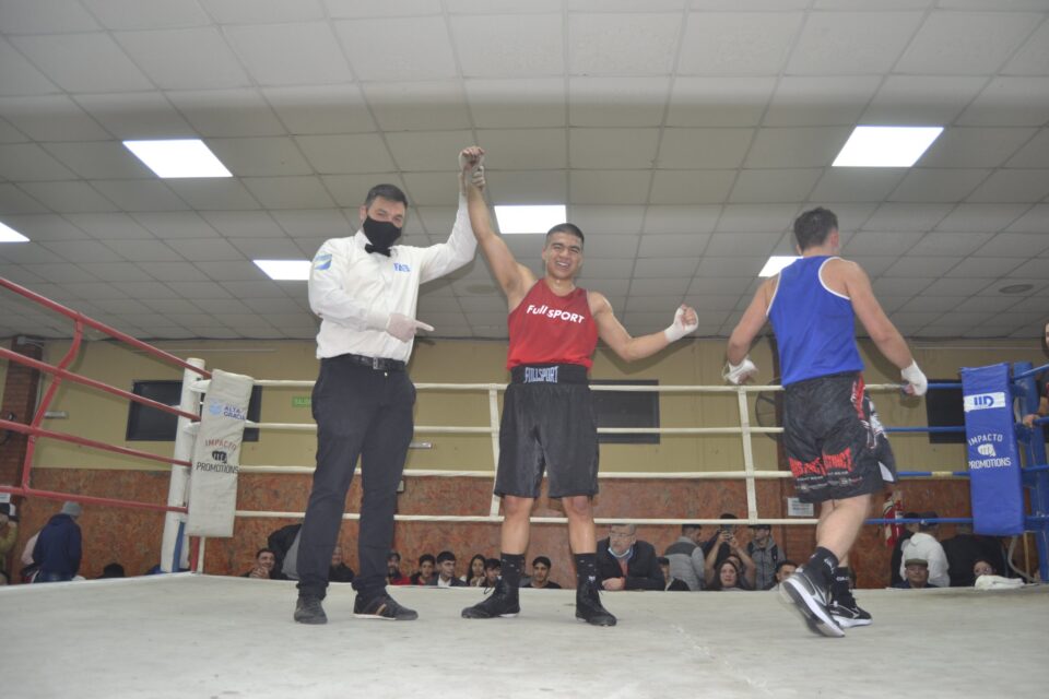 Gran jornada de boxeo amateur en Villa Parque Santa Ana