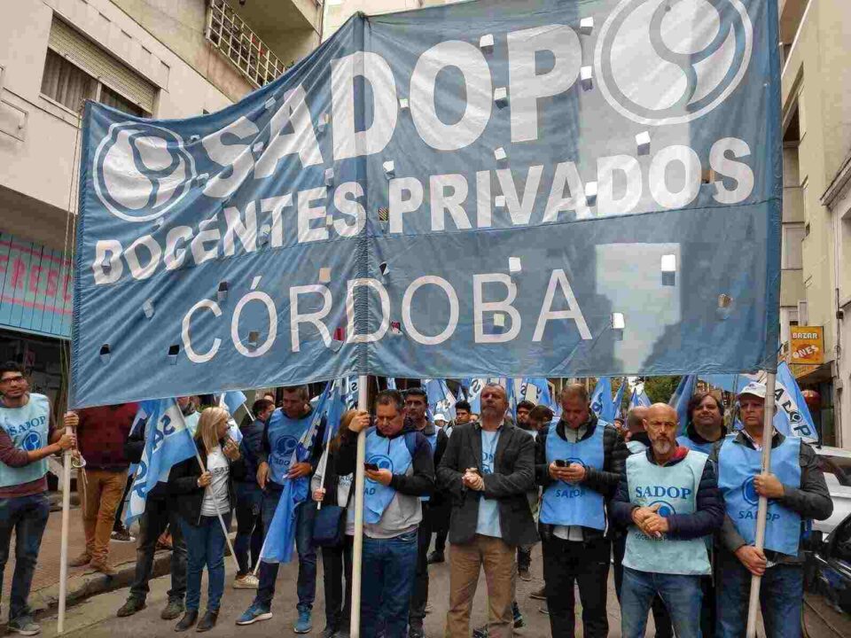 Docentes privados también harán paro el lunes 27, en el comienzo de clases