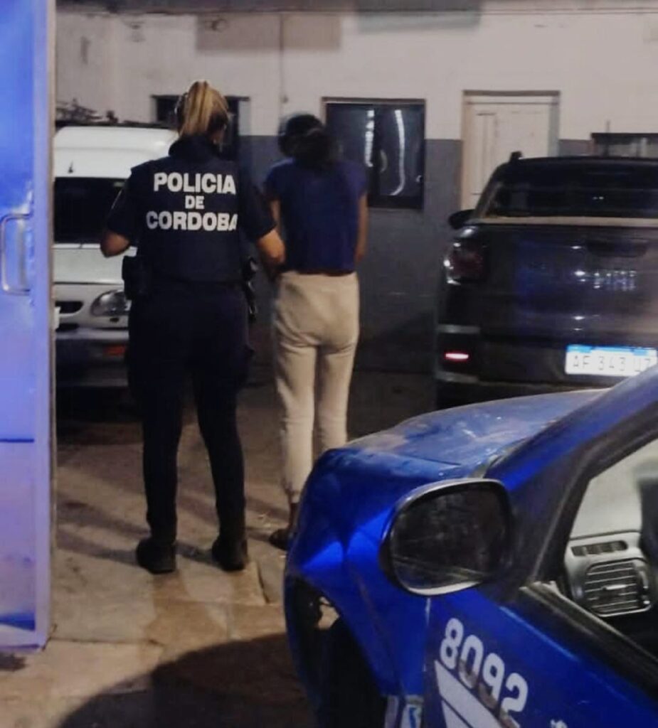 En patota: tres detenidos por intento de robo en plena calle