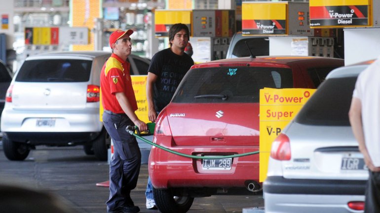 Shell aumentó un 4% el precio de sus combustibles