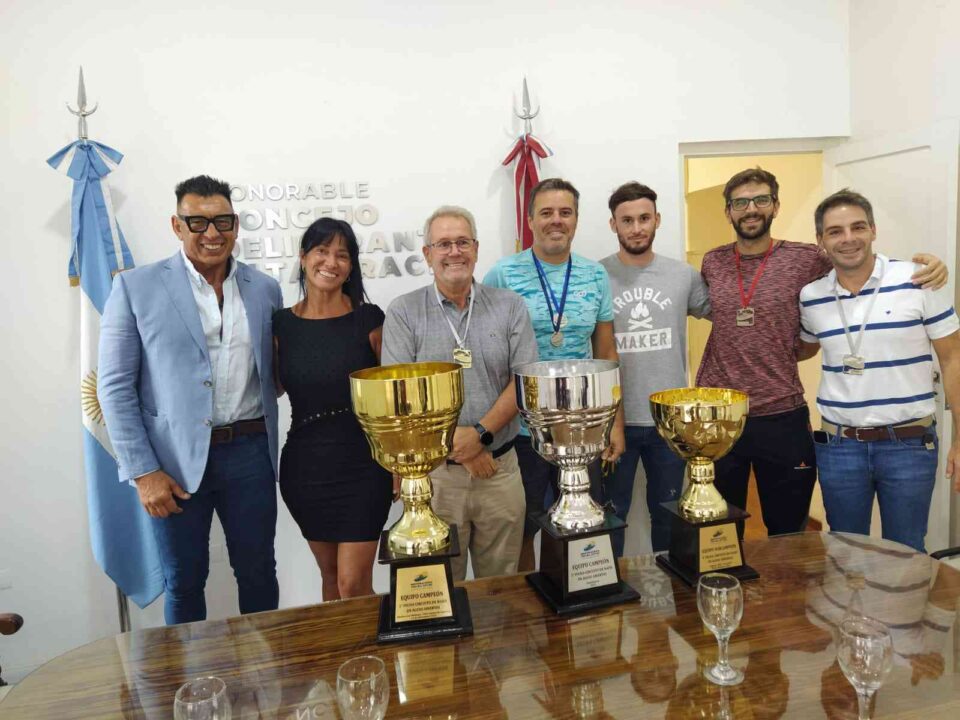 Beneplácito para los campeones de la Maratón Acuática Natura Sport