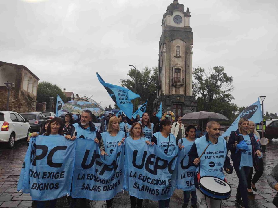Córdoba: docentes rechazaron la propuesta del Gobierno y anunciaron paro por 72 horas