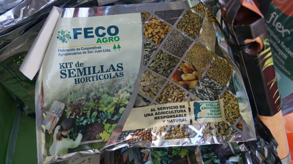 Avanzan con el cronograma de entrega de semillas para huertas