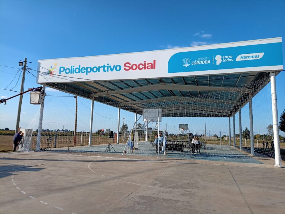 Toledo inauguró su flamante polideportivo social