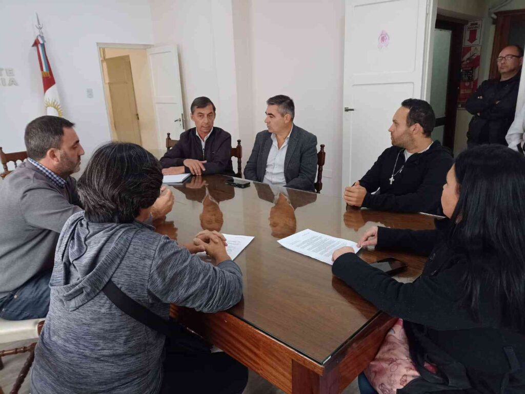 Piden depurar lista para asignar chapas de taxis y remises en Alta Gracia