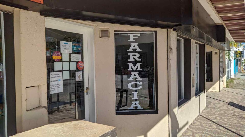 Asaltaron a mano armada una farmacia de la Avenida Yrigoyen
