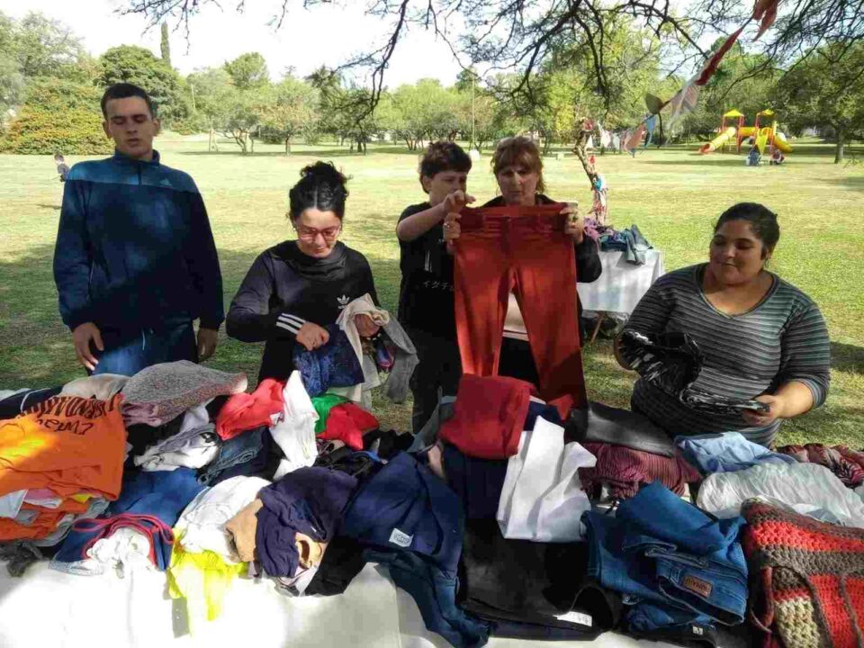 Organizan gran Feria Americana de ropa, calzado y objetos en Villa La Bolsa