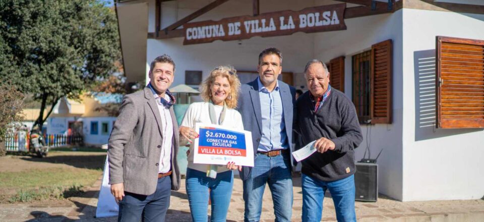 Facundo Torres entregó fondos para la conexión de gas en la Escuela de La Bolsa