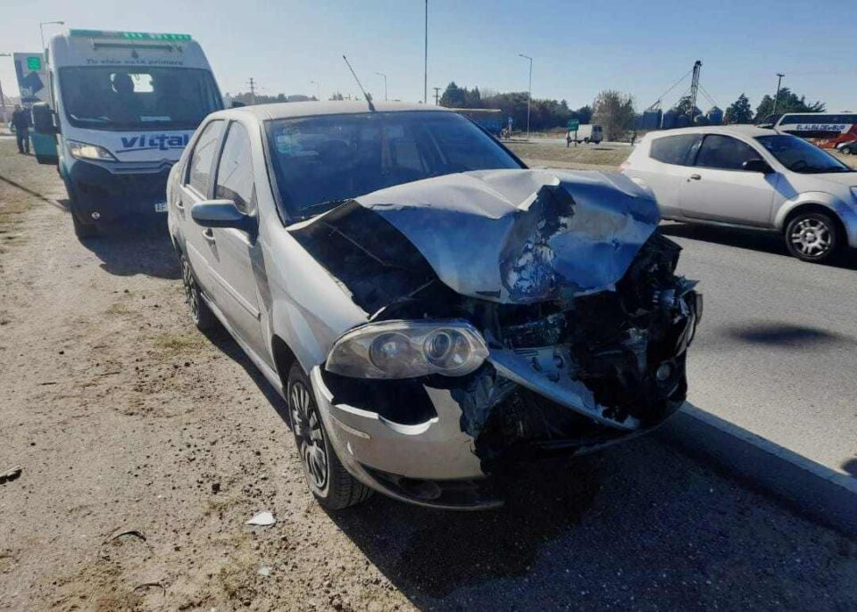 Dos niños con traumatismo de cráneo tras choque en la autovía
