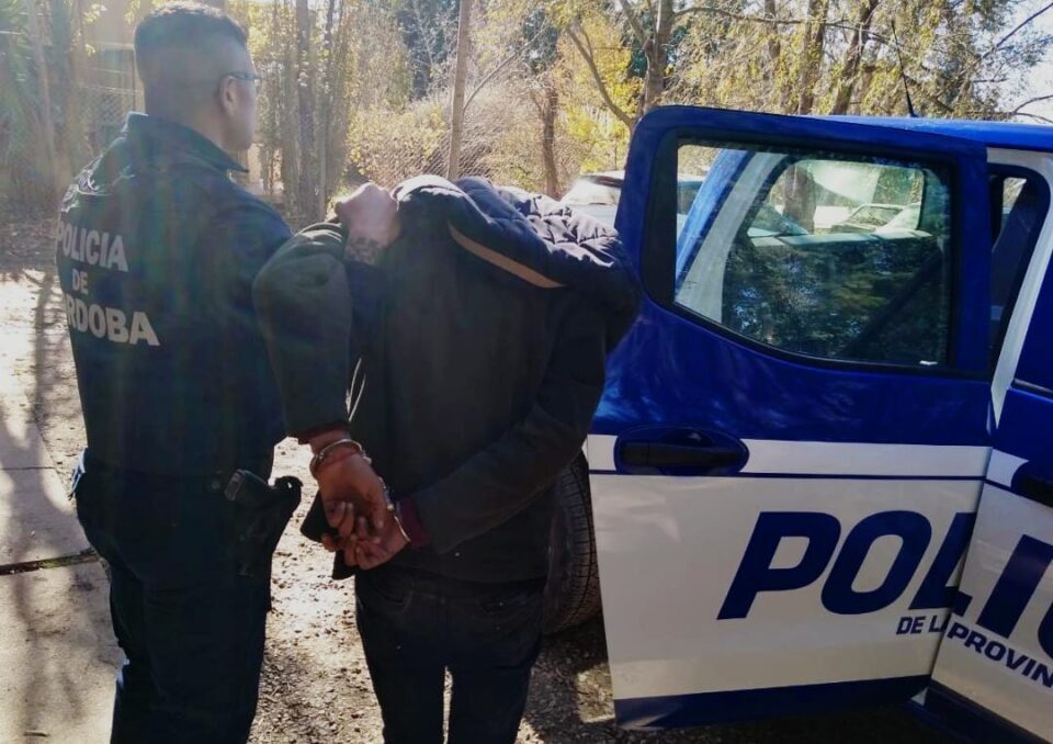 Robaron en una vivienda y terminaron detenidos