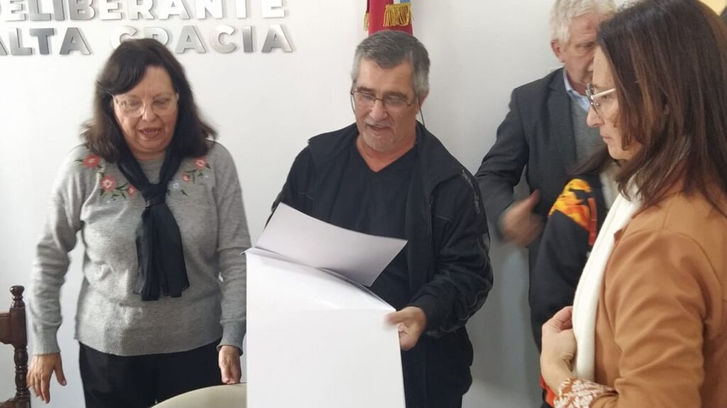 Centésima edición de "Cosas Nuestras": el Concejo Deliberante entregó un beneplácito