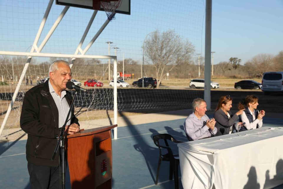 Con presencia de Schiaretti, Malagueño inauguró su Polideportivo Social