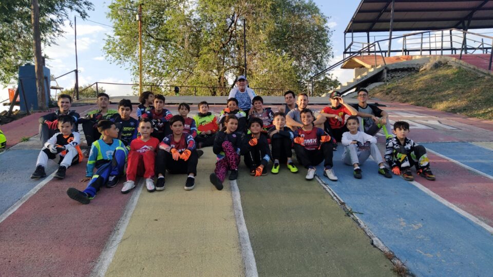 Nueve altagracienses hicieron podio en el Provincial de BMX