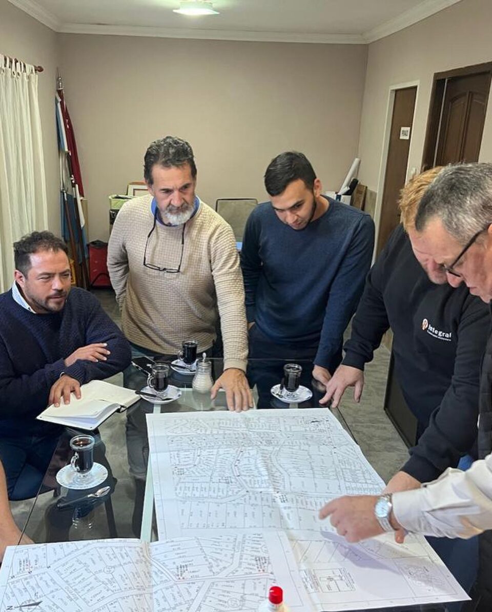 La Serranita avanza con el tendido de la fibra óptica