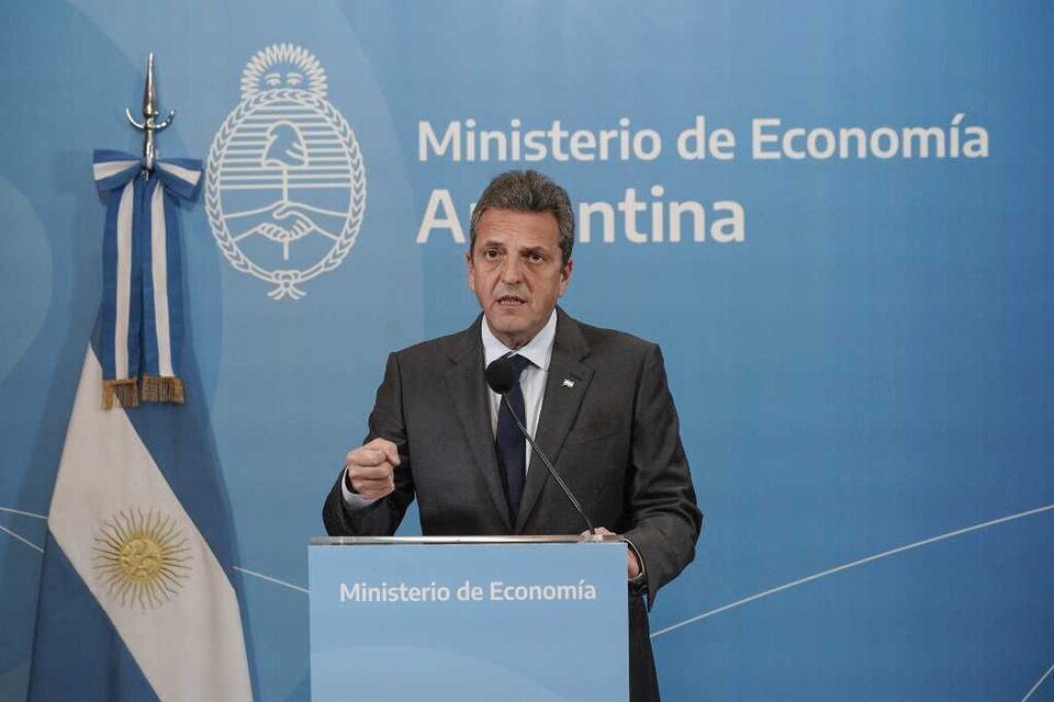 Las nuevas medidas económicas de Massa para recomponer ingresos