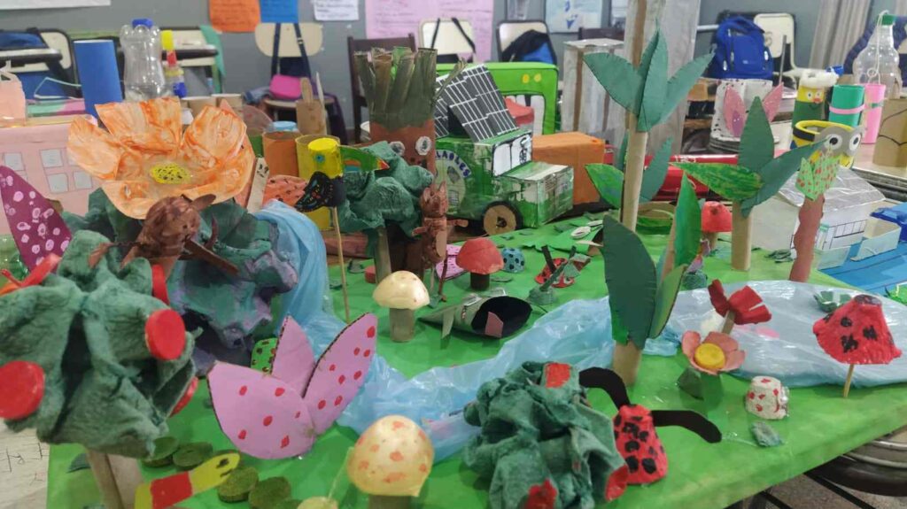 Comenzó la feria de ciencias en la escuela Cura Eleodoro Fierro