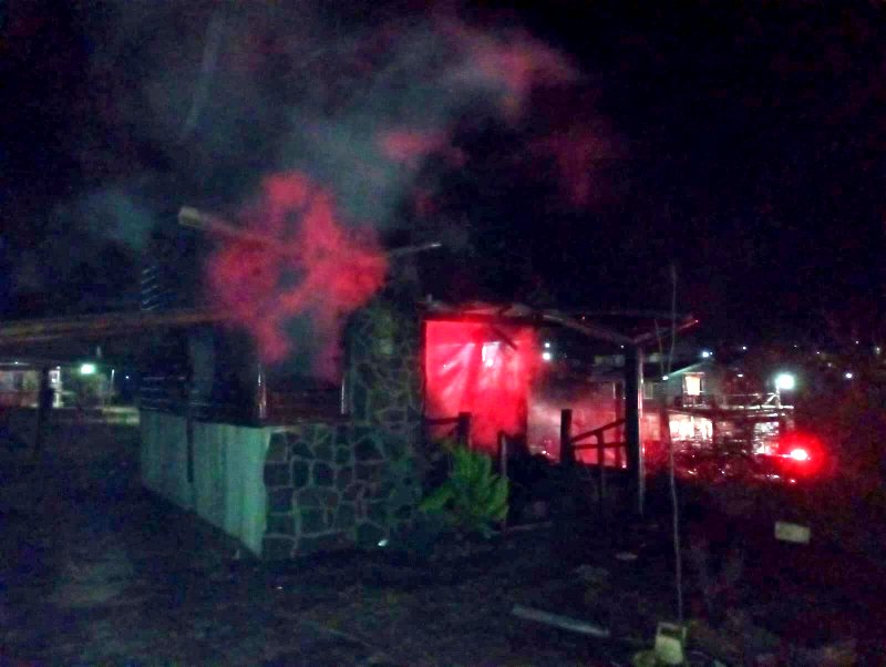 Un incendio destruyó por completo una cabaña en Potrero de Garay