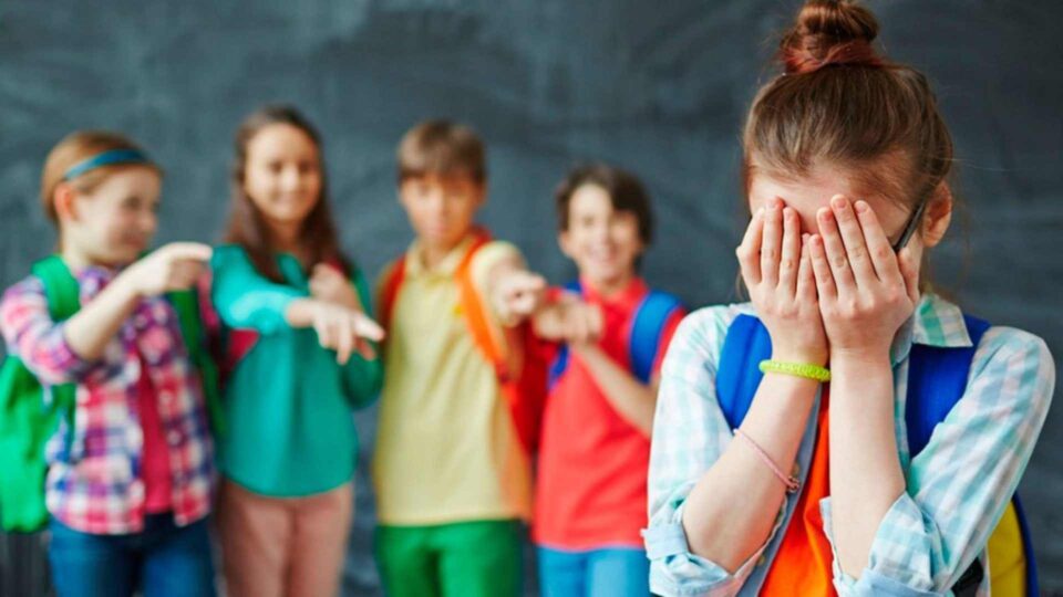 La Educación sobre la Mesa. Hoy: "Bullying, una nueva lección en la clase"