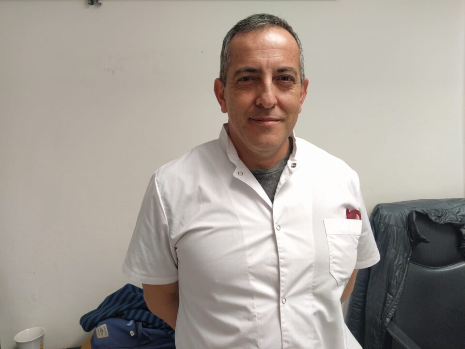 "El estado de salud del paciente es crítico y su pronóstico es reservado"