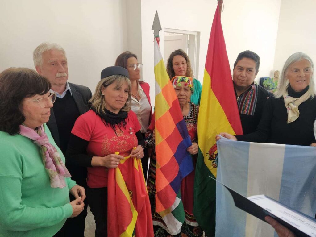 El grupo "Raíces del Mundo" recibió un beneplácito del Concejo Deliberante