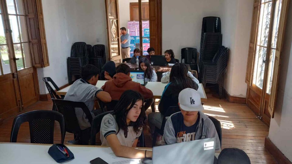 Se realizó la primer Hackatón Regional para programadores de segundo año