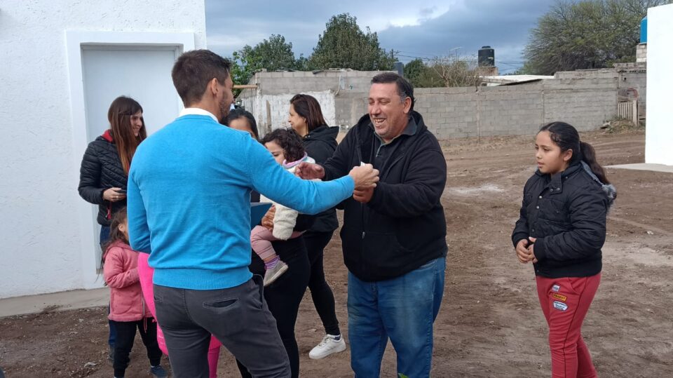 "Tu casa, llave en mano": se entregaron cinco nuevas viviendas