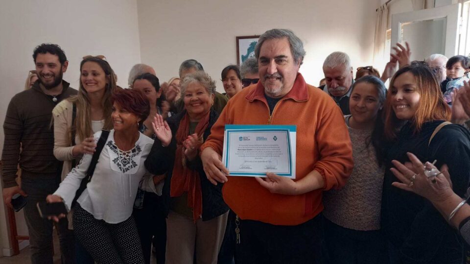 Mario Siandro recibió un beneplácito por su aporte a la danza, música y enseñanza