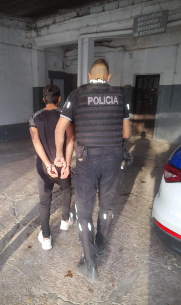 Un hombre fue detenido por cargos de robo, amenazas y lesiones | AG ...
