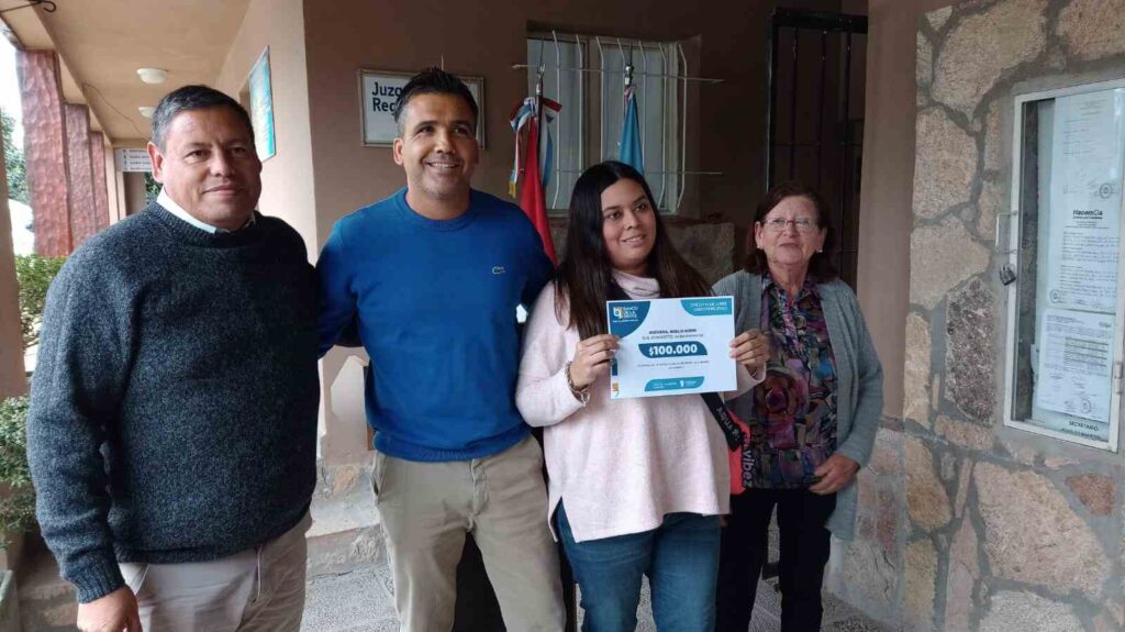 Falda del Carmen: se realizó la entrega de microcréditos del Banco de la Gente y Más Vida Digna
