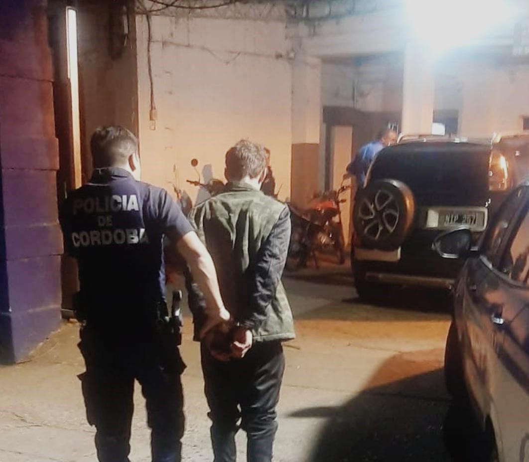 Un hombre detenido por agredir a su pareja y causar destrozos | AG Noticias
