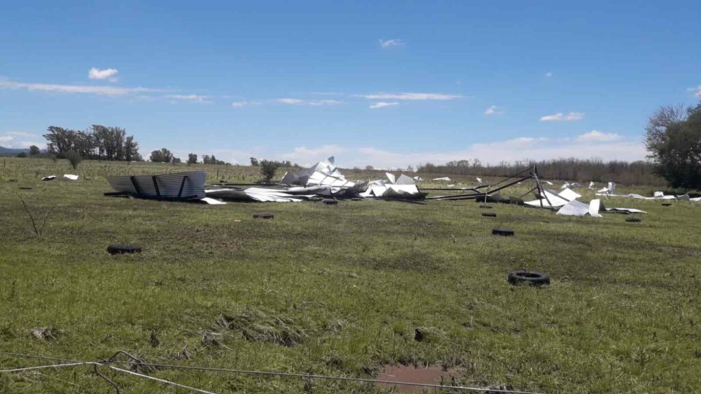 Graves destrozos en la Escuela Padre Viera por la tormenta