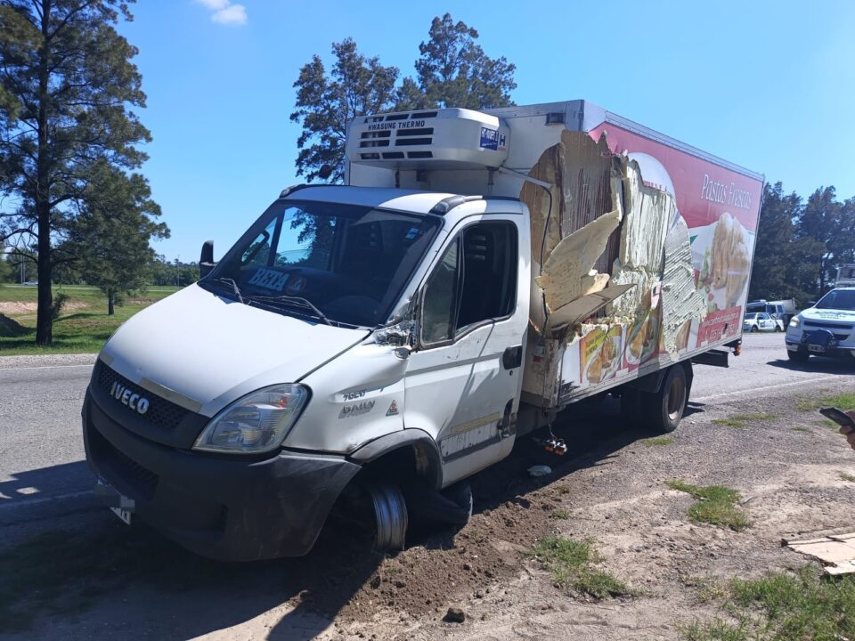 Susto en Malagueño: chocaron dos camiones en la ruta