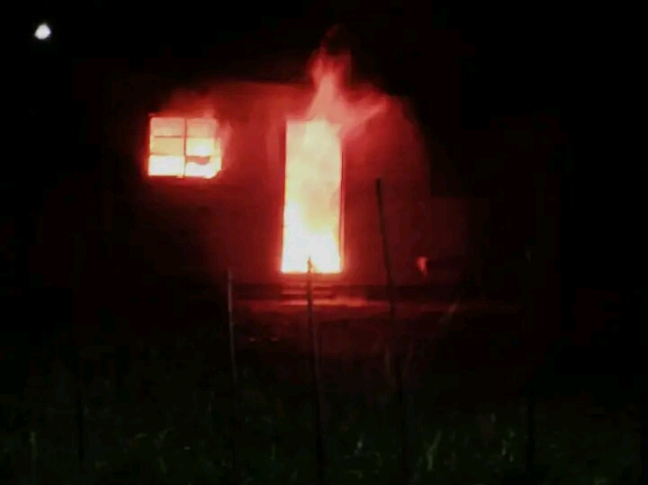 Perdió su hogar tras un incendio y acude a la solidaridad para recuperarse