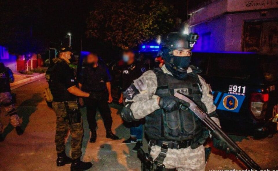 Detuvieron a un hombre por tenencia de pornografía infantil