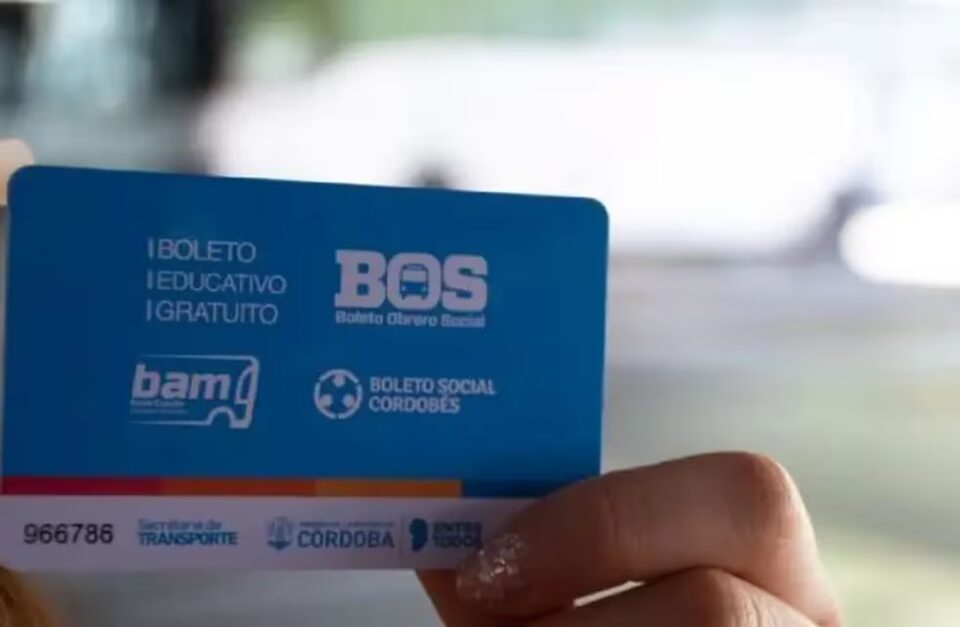 Llaryora adelantó que ampliarán el Boleto Educativo y Obrero: quiénes podrán solicitarlo