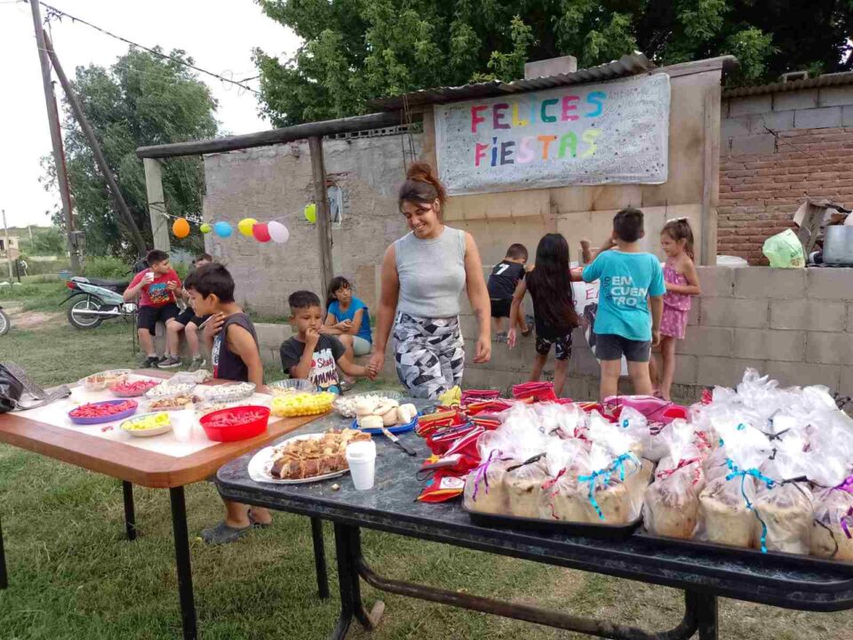 El gran compromiso social del merendero "Manos en Acción"