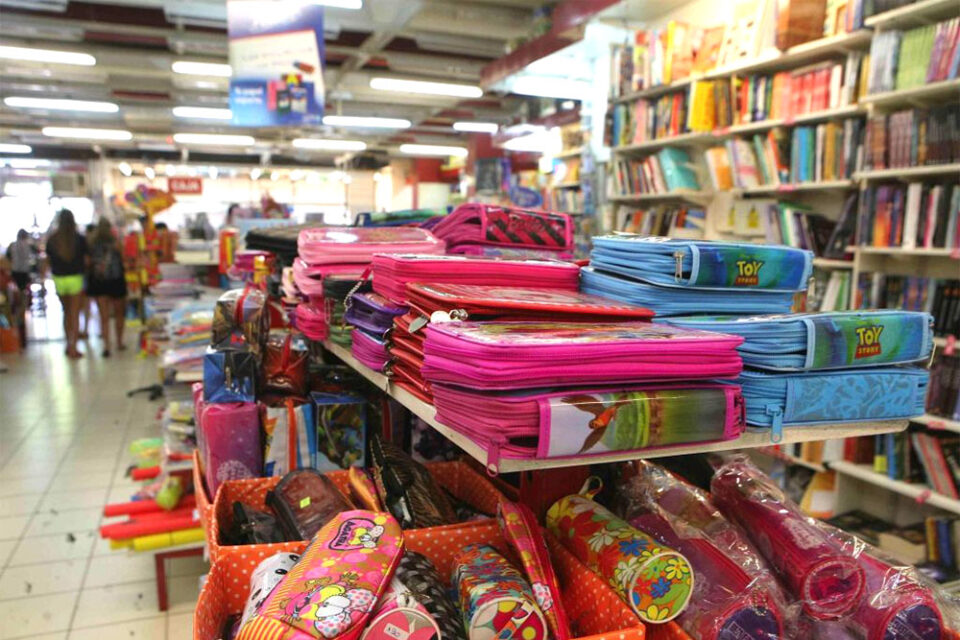 Para hacer frente a la inflación, anuncian incremento de la ayuda escolar a 70 mil pesos