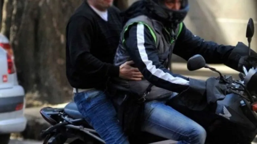 Proponen limitar la circulación de motos con acompañantes en Córdoba