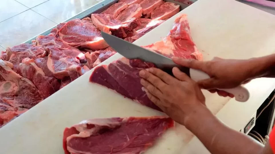 El consumo de carne vacuna en Argentina cayó casi un 10% en febrero