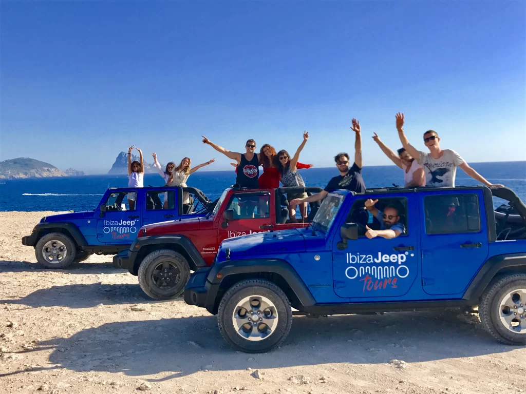 La historia de Nicolás: Emigró a Ibiza y creó sus propias empresas de alquiler de vehículos y excursiones en Jeep