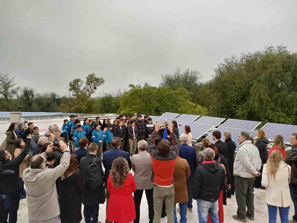 La Escuela Domingo Padre Viera ya tiene su propio techo biosolar