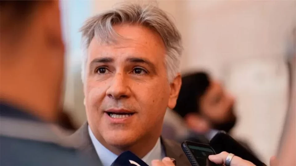 Llaryora propuso “abrir el debate” sobre la edad de imputabilidad tras el crimen del remisero